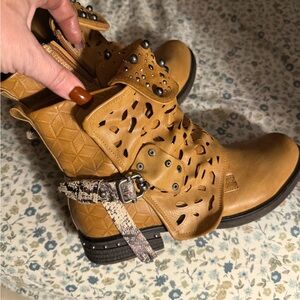 Stylish Tan Ankle Boots